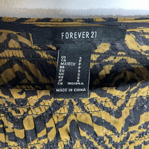 Zebra print ruffle long top - Picture 3 of 5